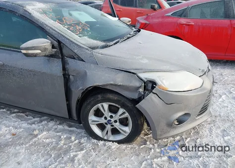 2014 Ford Focus Se z USA, uszkodzony, nr VIN 1FADP3K26EL452561